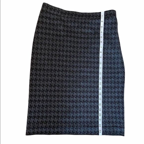Grey&Black Gingham Knee Length Elastic Waist Skirt - Picture 7 of 7